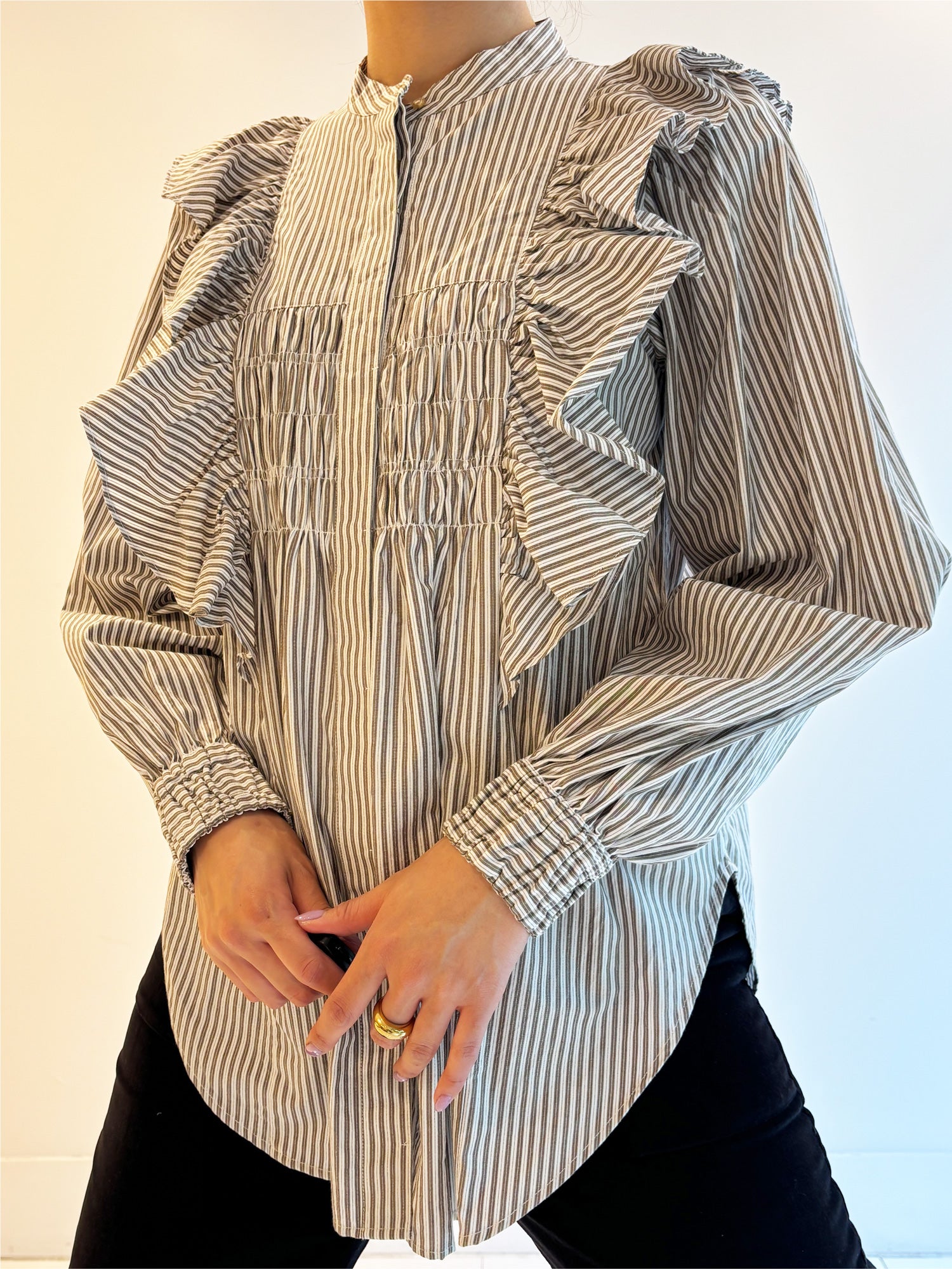 CTN STRIPE BIG FRILL SHIRRING SHIRTS