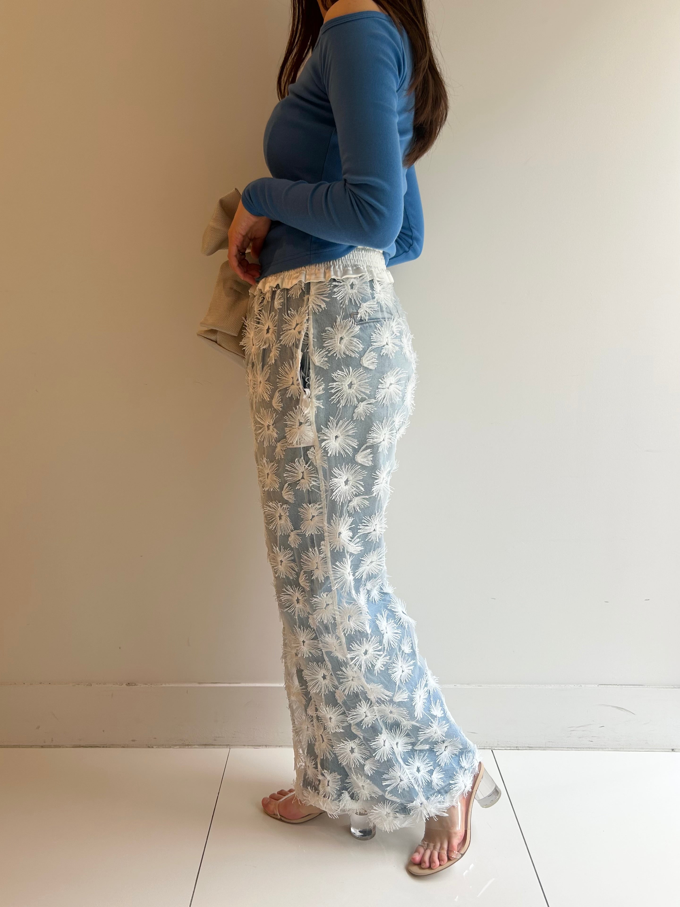 TULLE FLOWER OVER PANTS