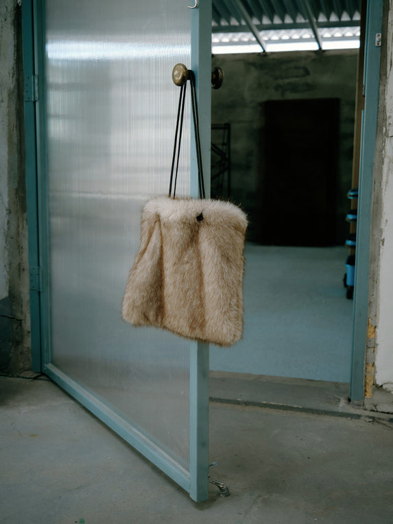 【GREEN BUTTER】OMBRE FUR LEATHER BAG