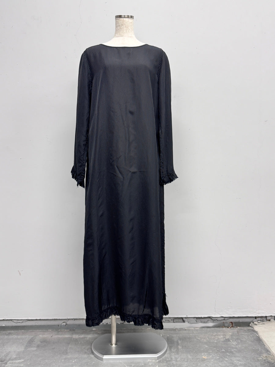 BLACK / FREE