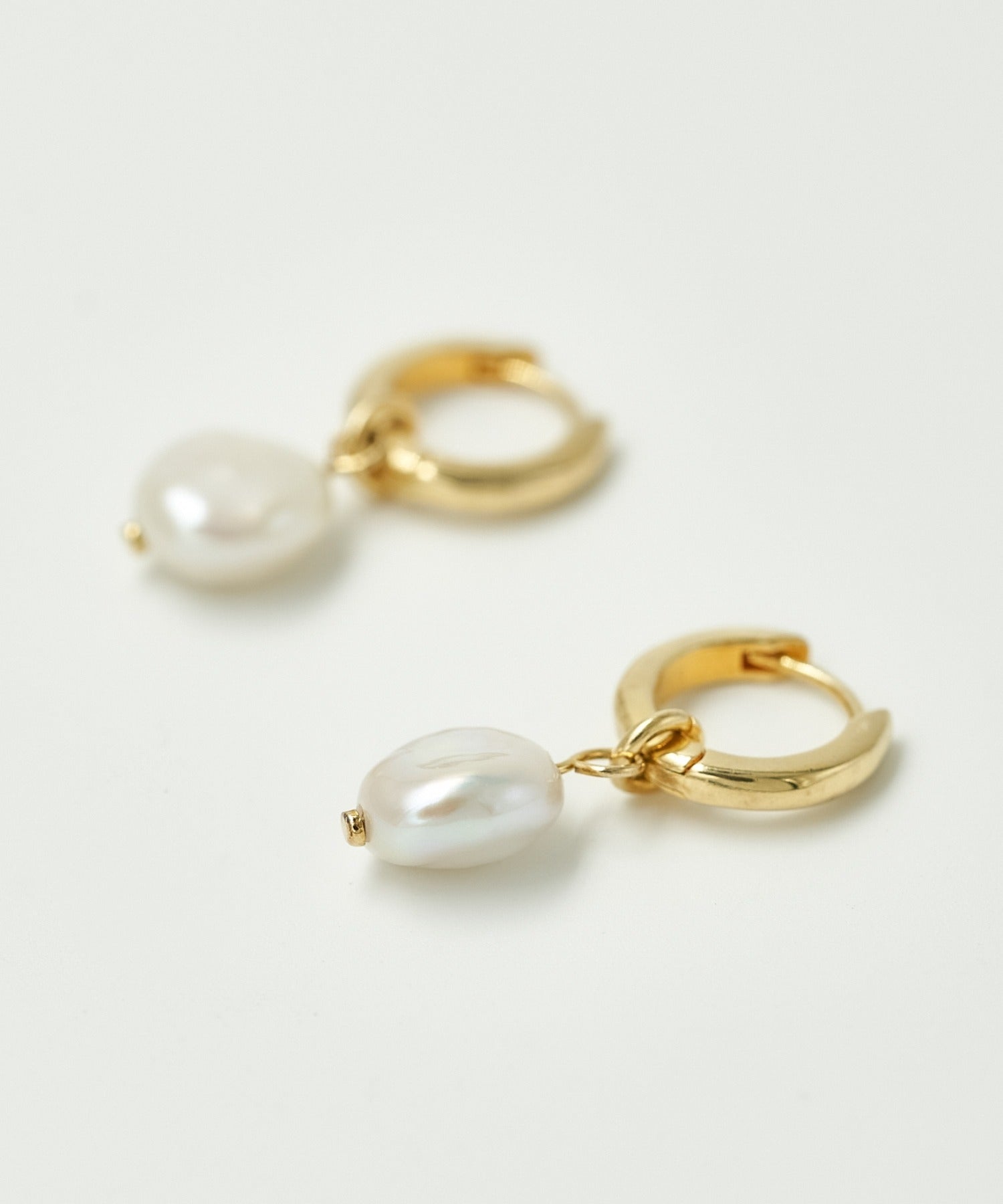 925 LILA PEARL SLEEPER EARRINGS