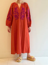 C.LINEN BIG FLOWER EMB DRESS