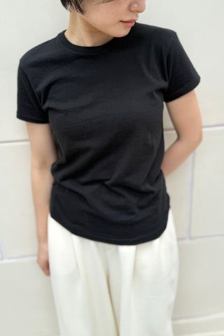 BLACK / FREE