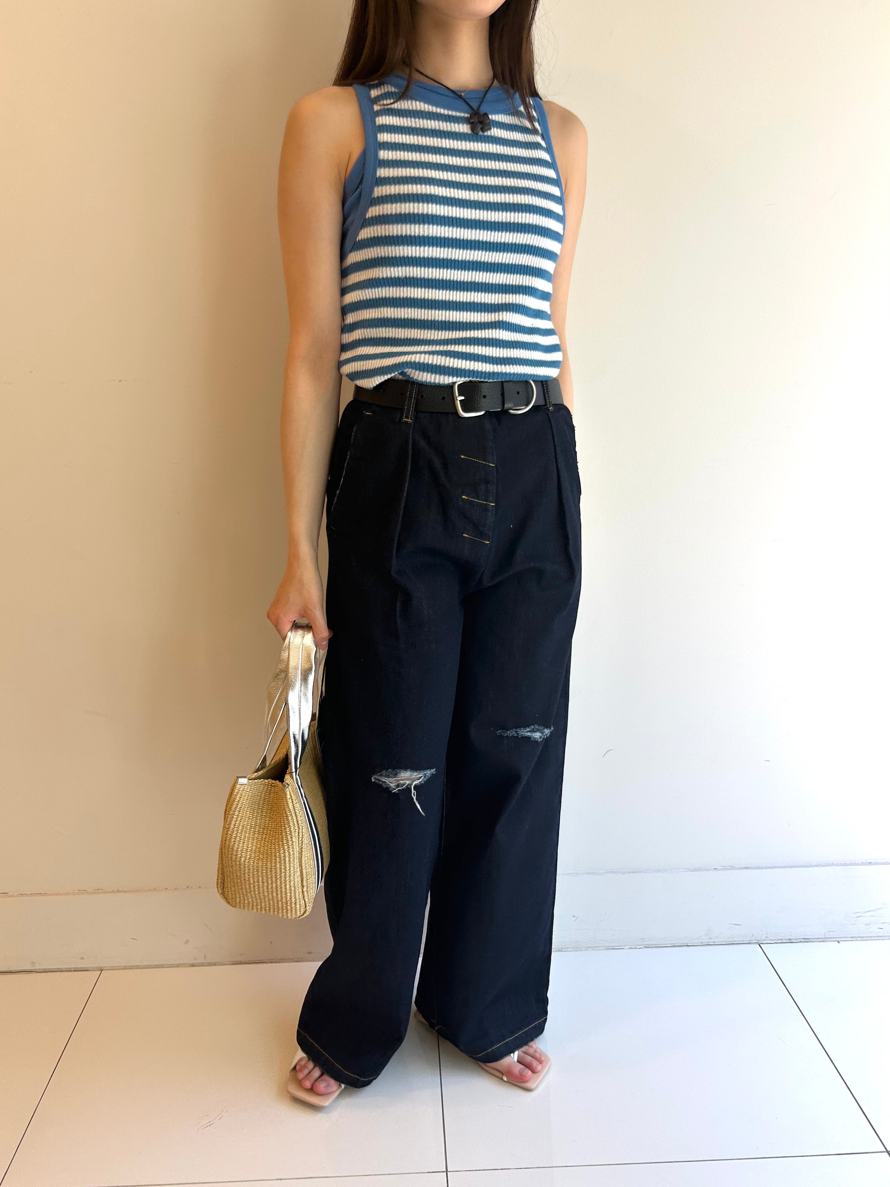 DAMAGED HIGH RISE BAGGY PANTS