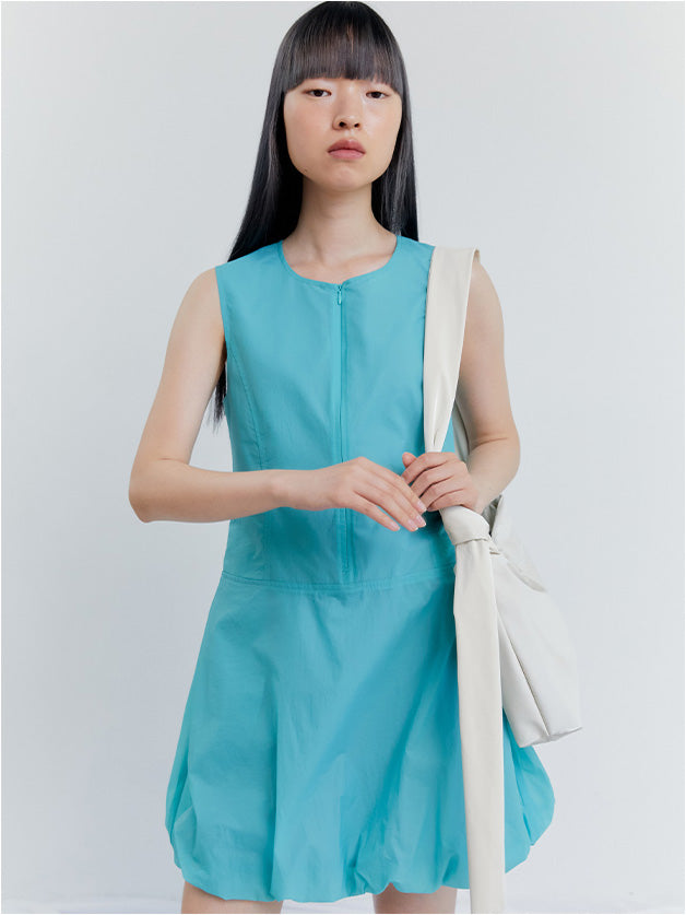 GLOSSY HALFMOON CROSS BAG
