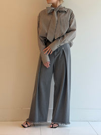 TUCK WIDE DENIM