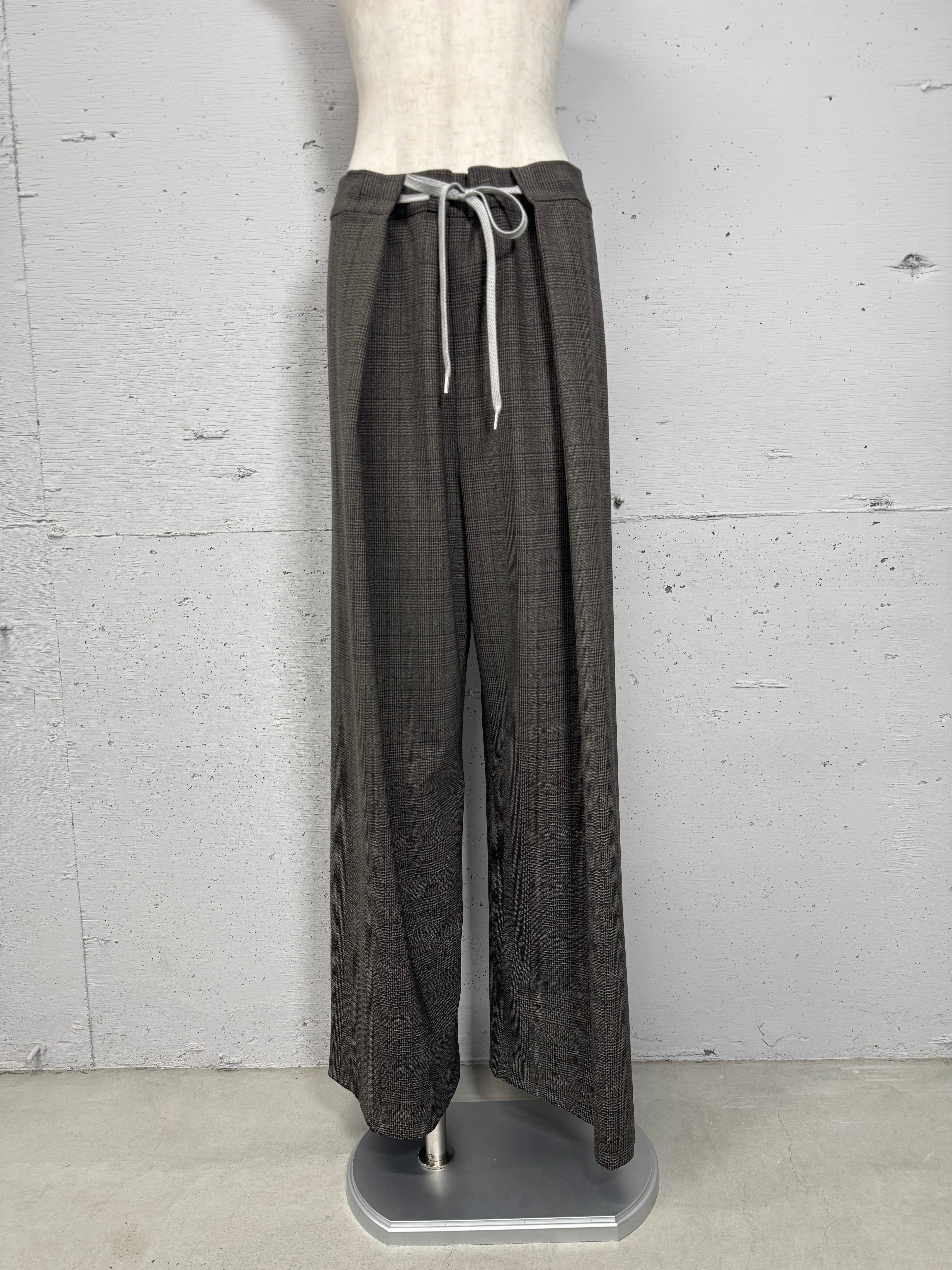 TUCK WIDE PANTS