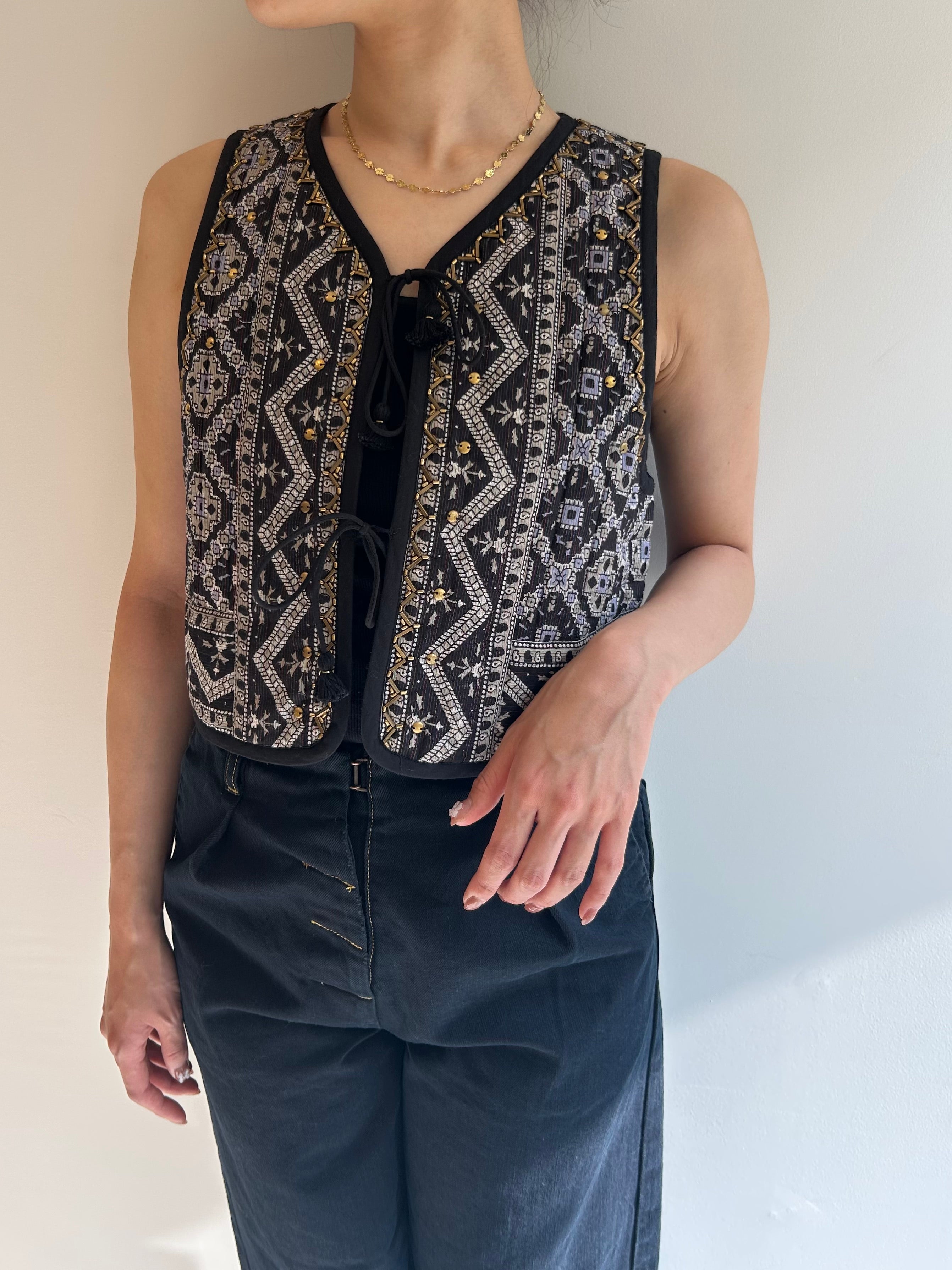 KAREENA SQUARE PRINT BEADS GILET