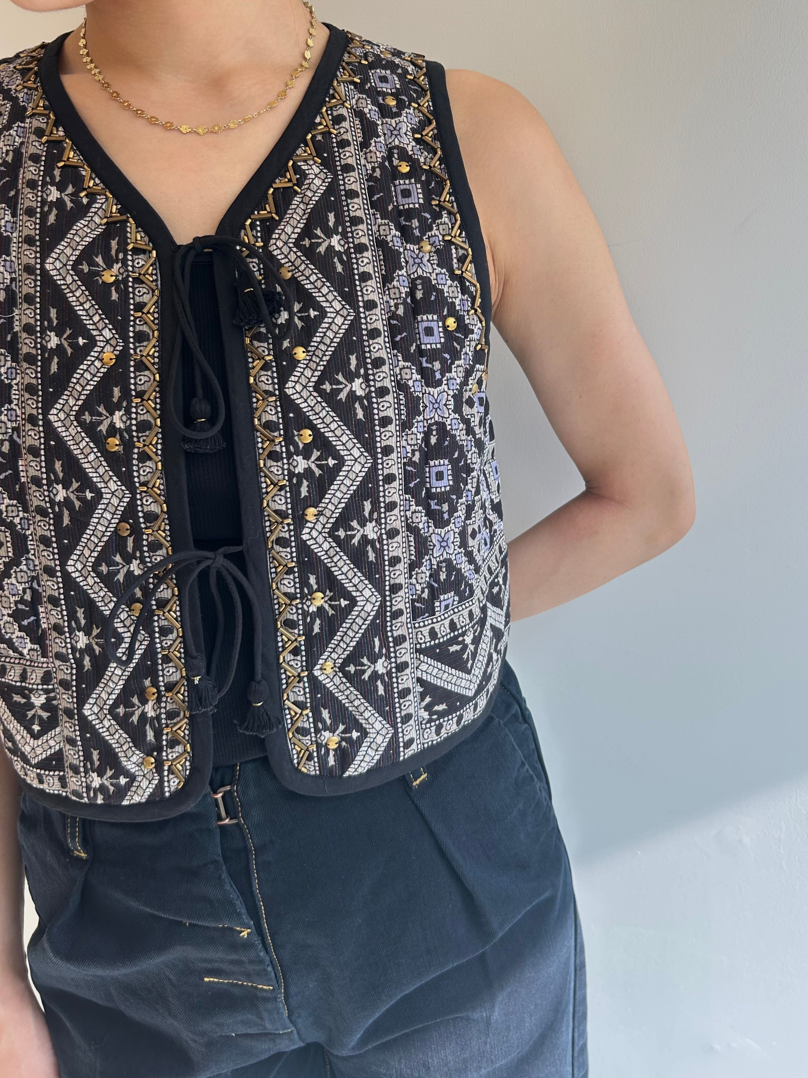 KAREENA SQUARE PRINT BEADS GILET