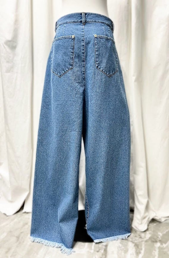 TUCK WIDE DENIM