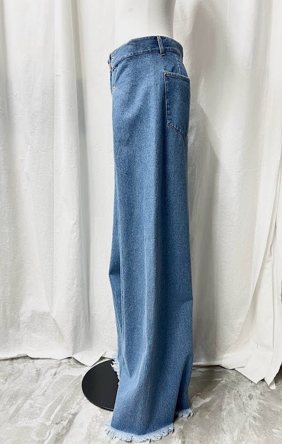 TUCK WIDE DENIM