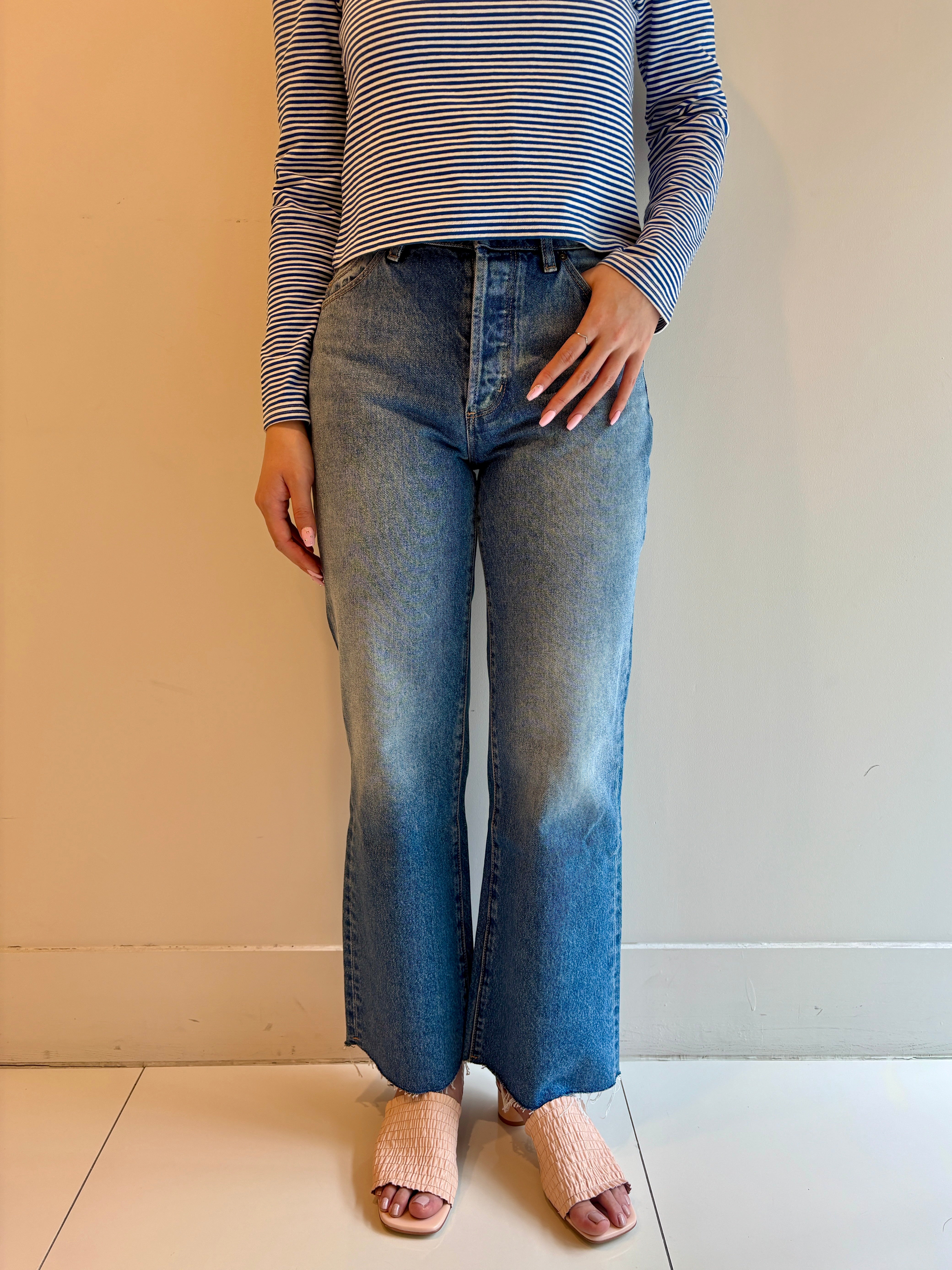 CLASSIC FLARE CROP CHLOE