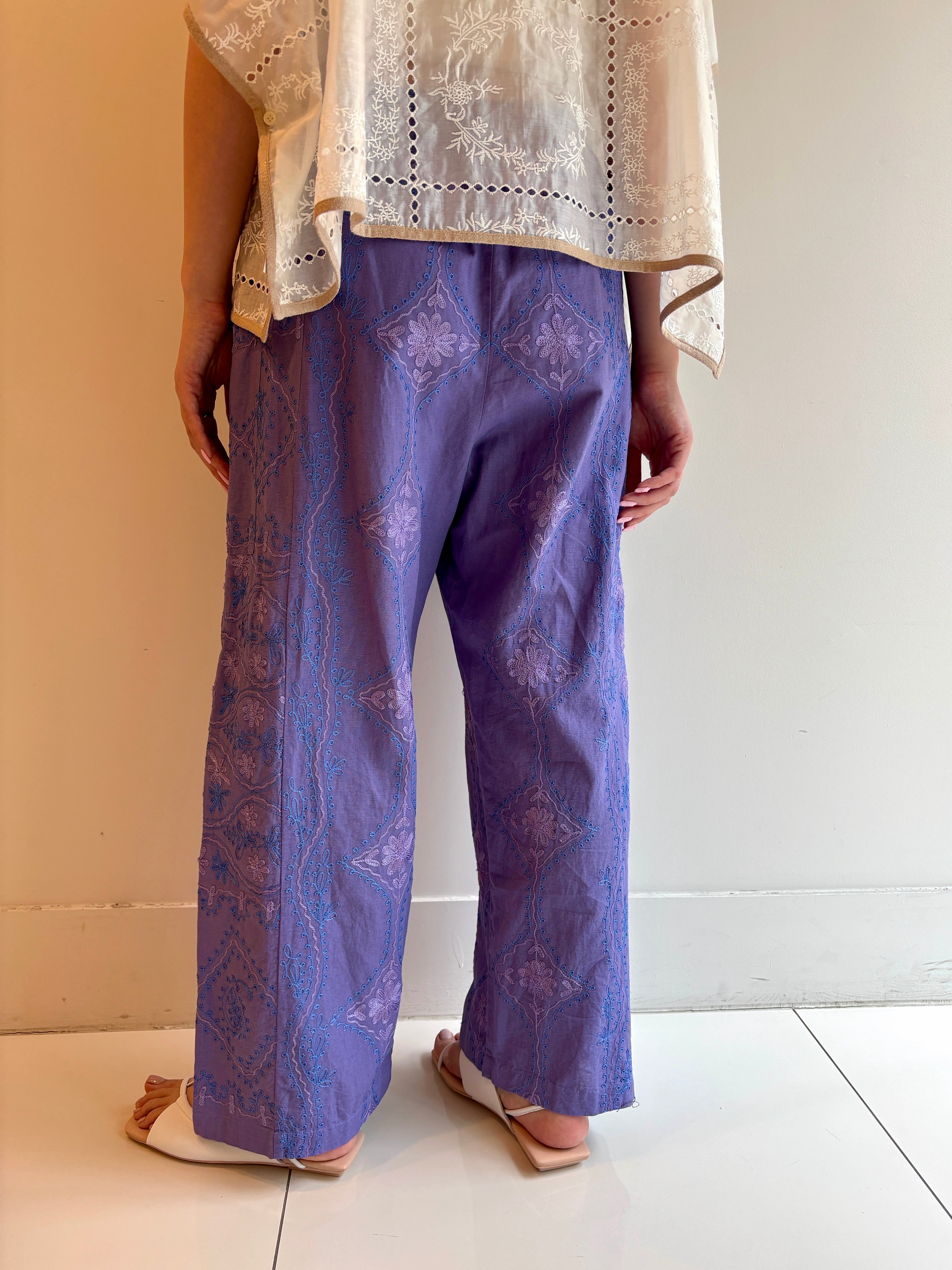C.LINEN DIAMOND AARI EMB PANTS