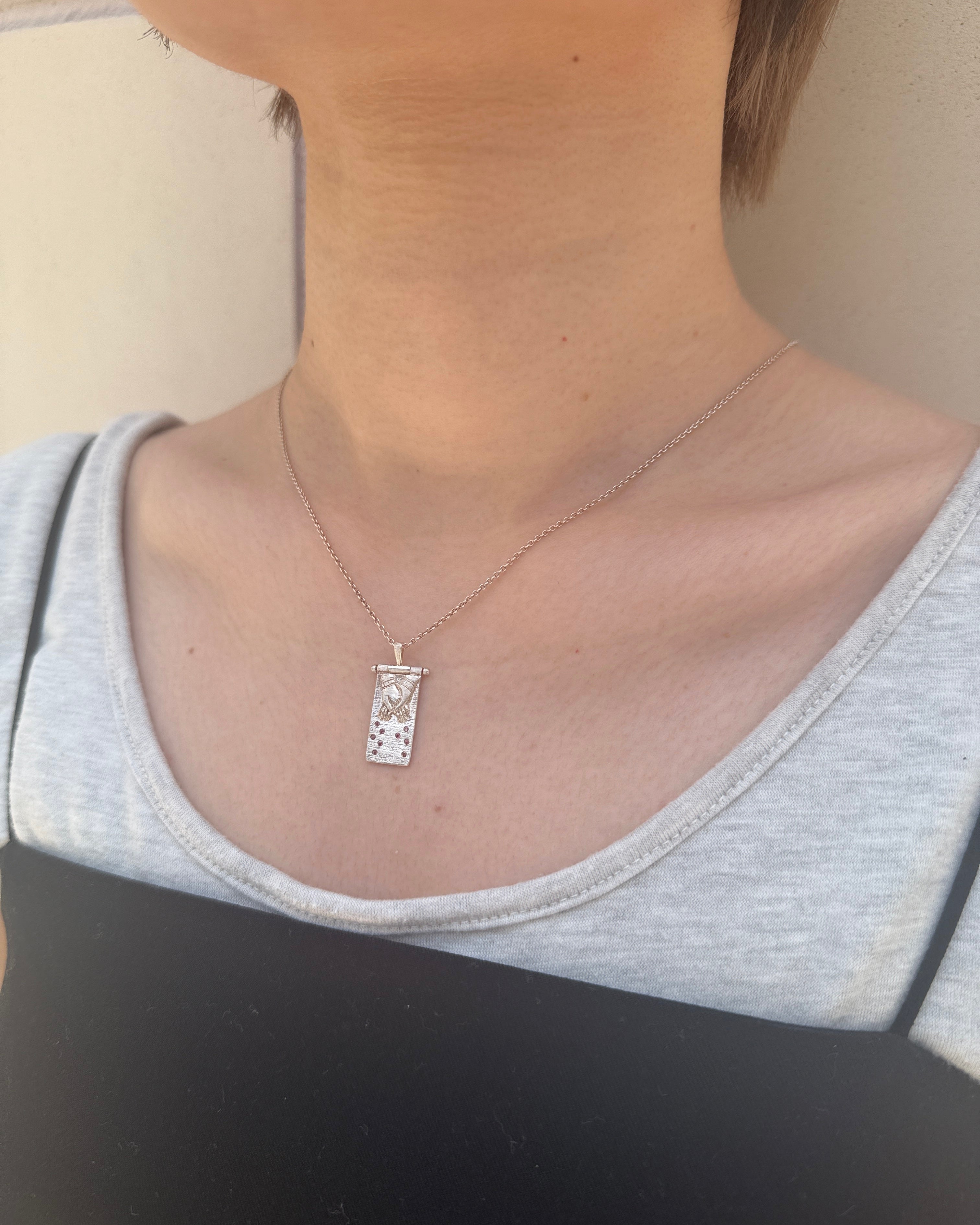 JUNA NECKLACE