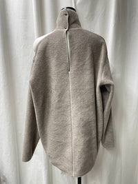 CUT OUT PULLOVER