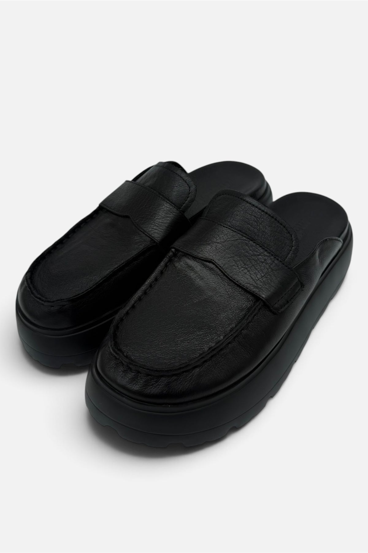 BLACK / 36