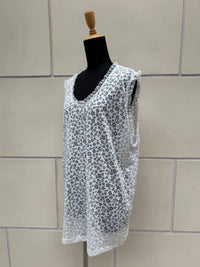 【FLEK】SHEER PATTERN LONG SLEEVELESS