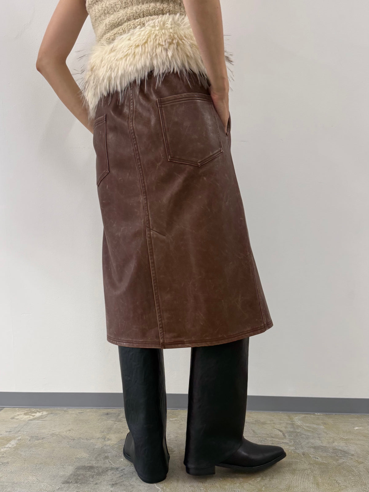 【PROVOKE design boutique】PIGMENT FAKE LEATHER SKIRT