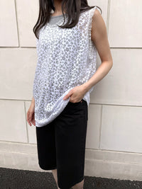【FLEK】SHEER PATTERN LONG SLEEVELESS