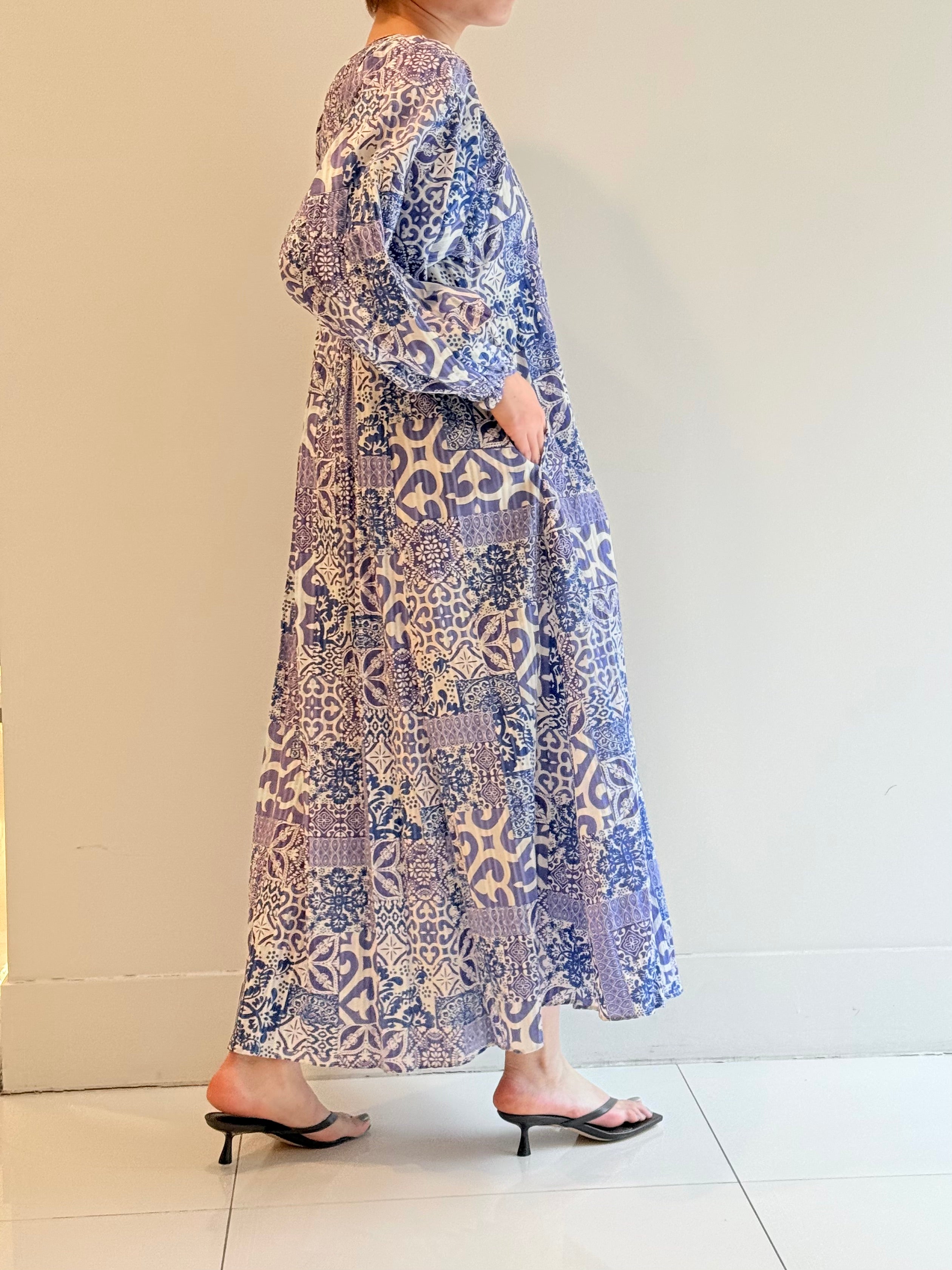 TILE PATTERN SHIRRING DRESS