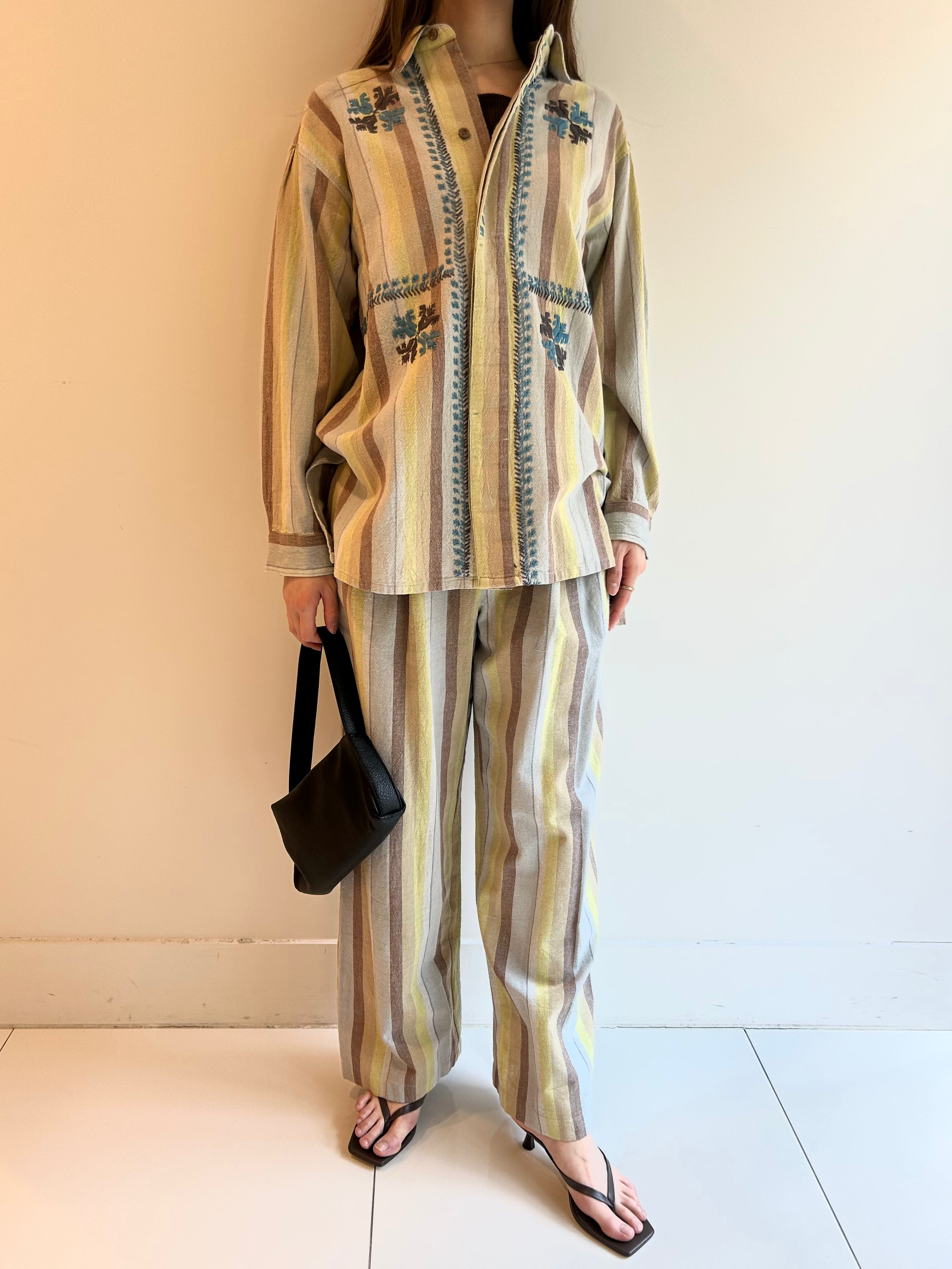 WIDE STRIPE EMB SHIRT