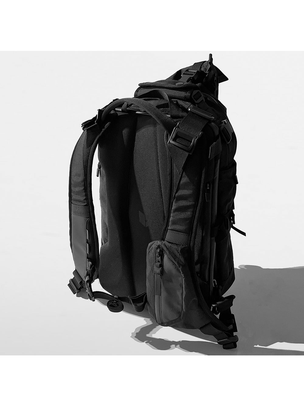CODE OF BELL】ANNEX LAPTOP CASE – HOUSE by Jack of All Trades