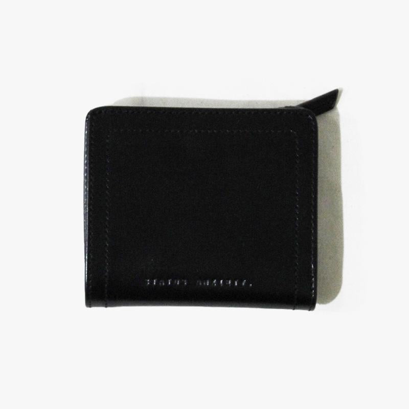 BLACK / FREE