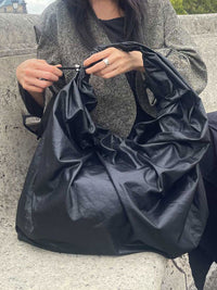 GLOSSY LARGE TANGLE TWIST BAG