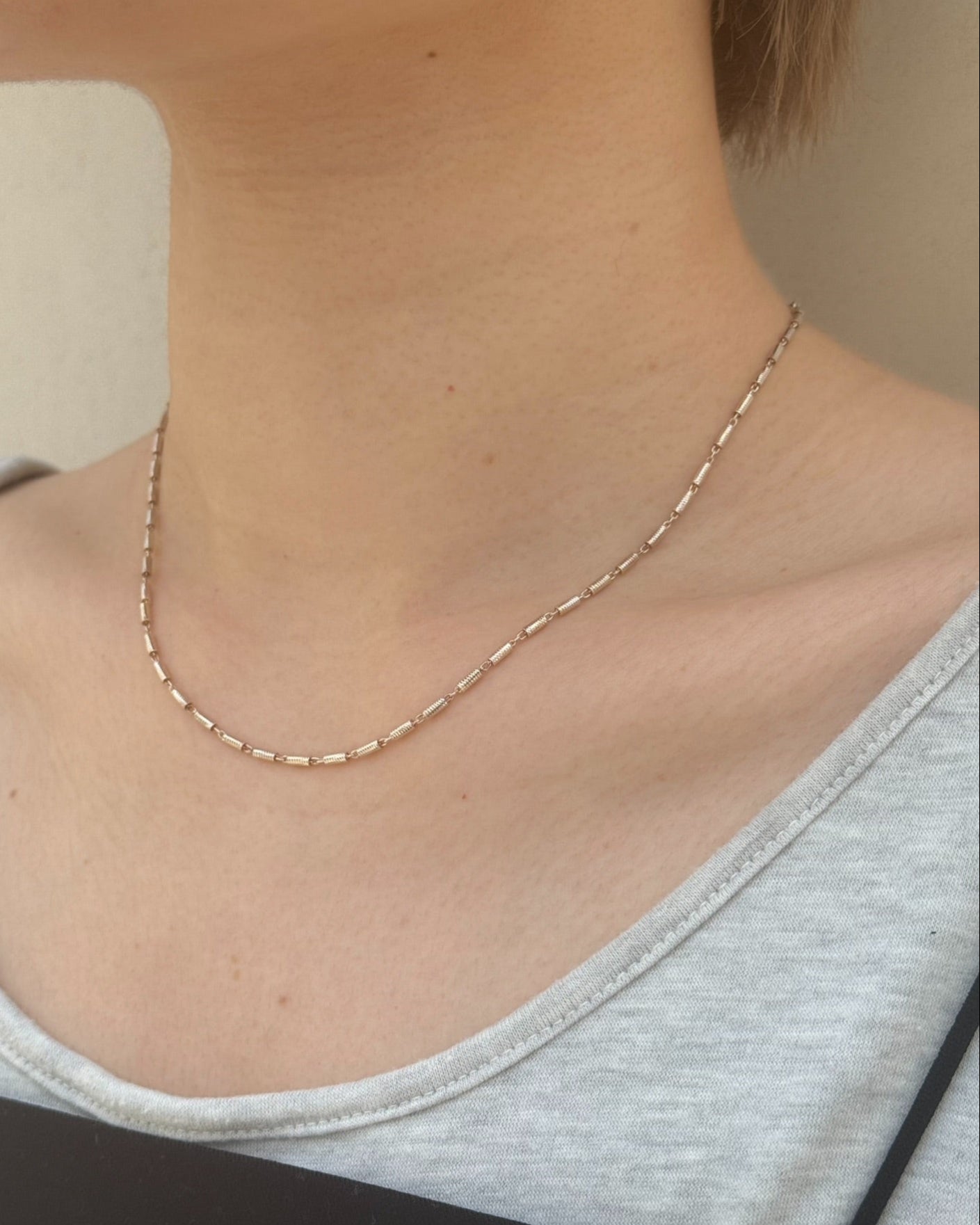 DEMI NECKLACE
