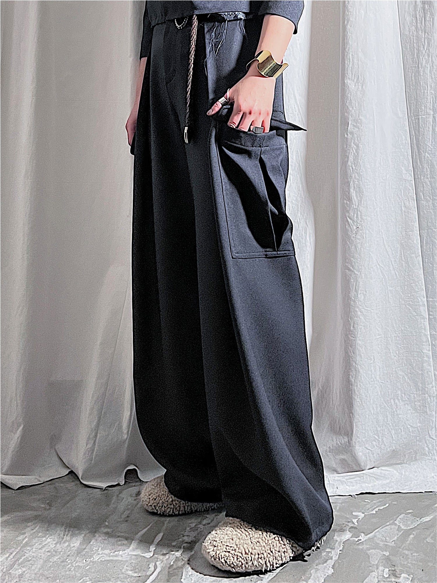 TUCK CARGO PANTS
