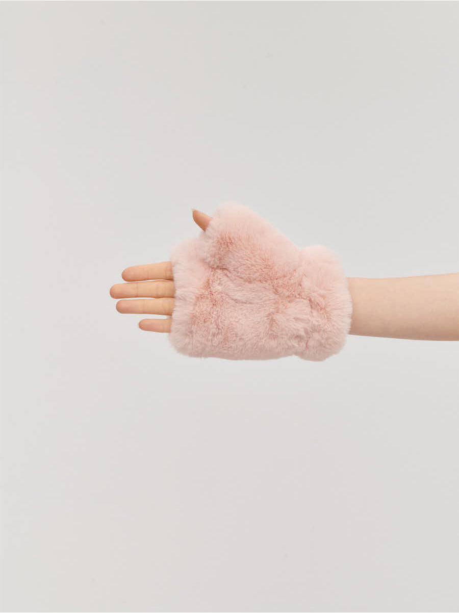 FREE / SOFT PINK